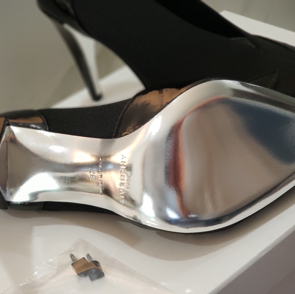 GIVENCHY Elastic Pumps Pointed Toe Shiny Black - Picture 3 of 5